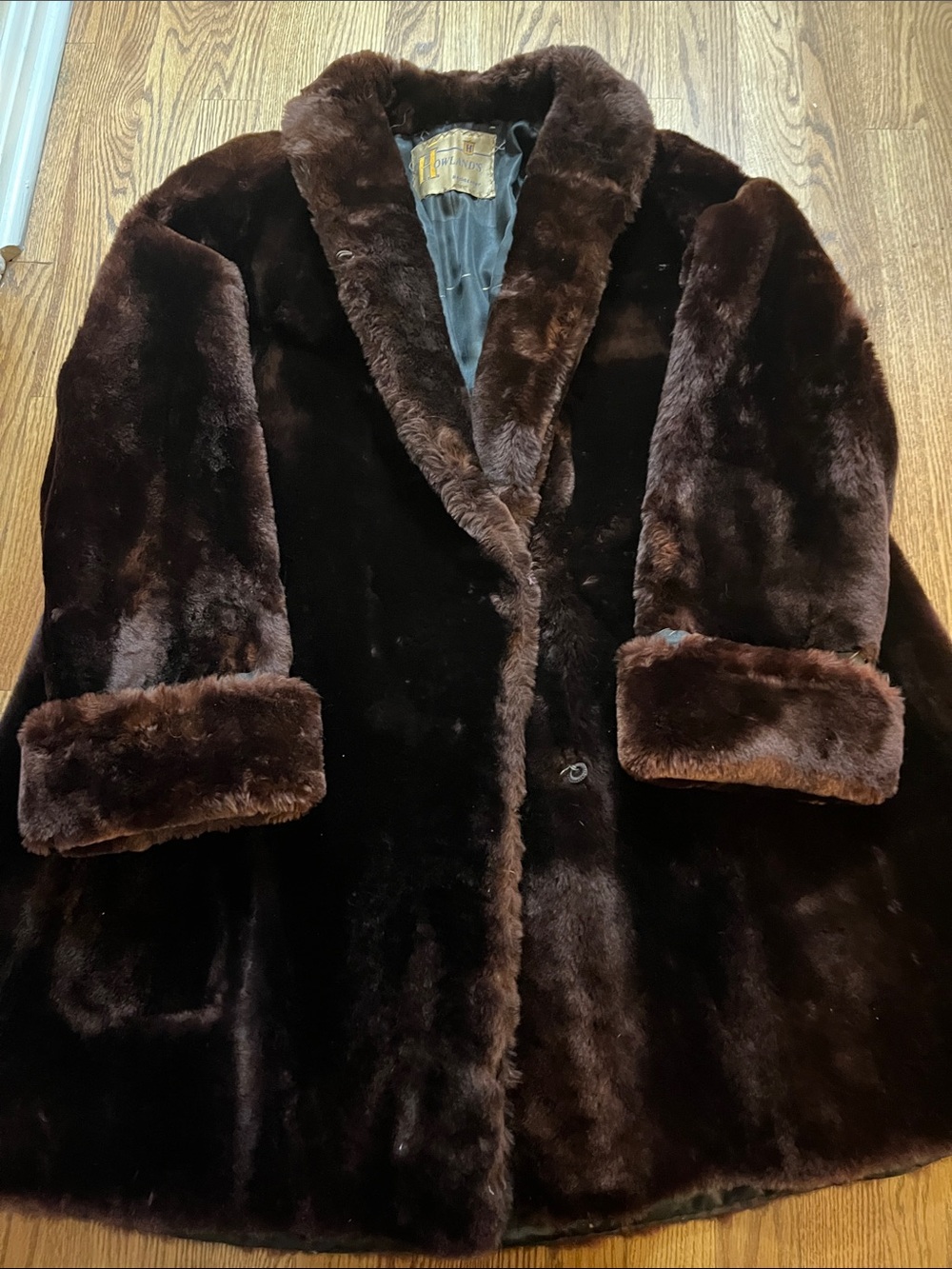 Vintage mouton fur coat stroller length